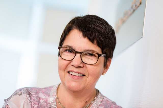 Marina Hering - Vertrieb Anlagen